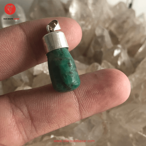 Afgahan Emerald pendent