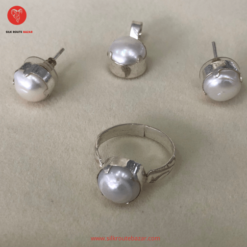 Pearl Jewelry Set for Women in Pakistan