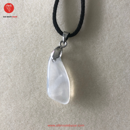 Quartz Pendent of men and women