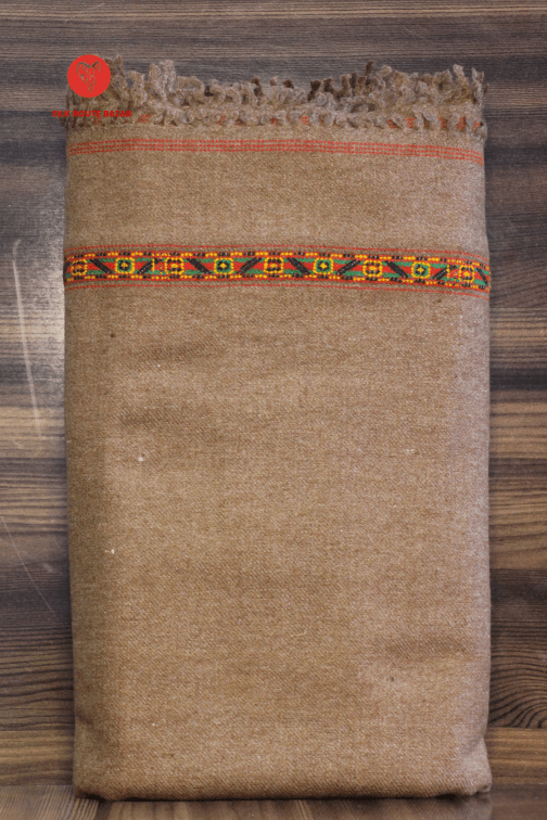 Hunza woolen Shawl